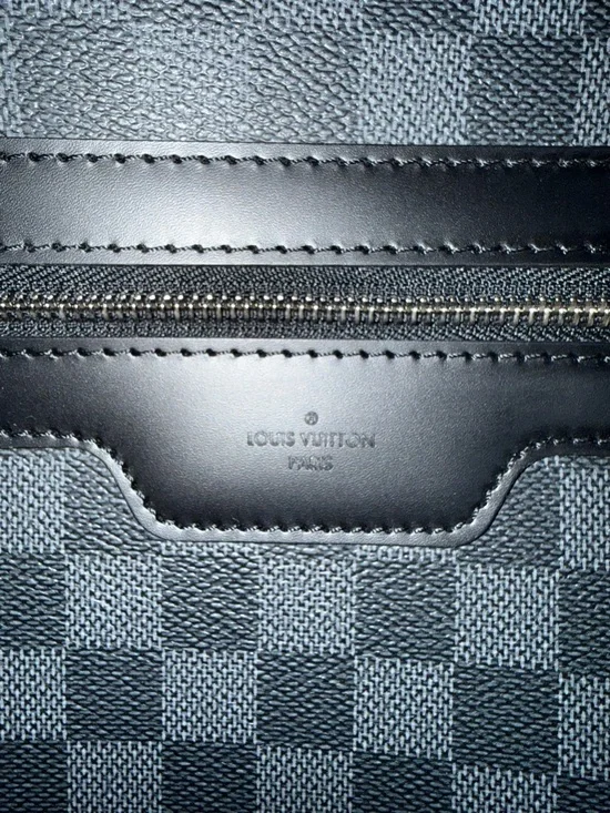 Louis Vuitton Pegase Carry-On - Picture 2 of 13